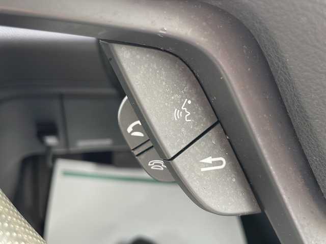 ホンダ クロスロード 18L HDDナビエディション 静岡県 2009(平21)年 11.9万km アラバスターシルバーメタリック 純正ナビ/　フルセグTV/MSV/DVD/バックカメラ /ETC/キセノンライト/オートライト/純正マット、バイザー/ステアリングスイッチ