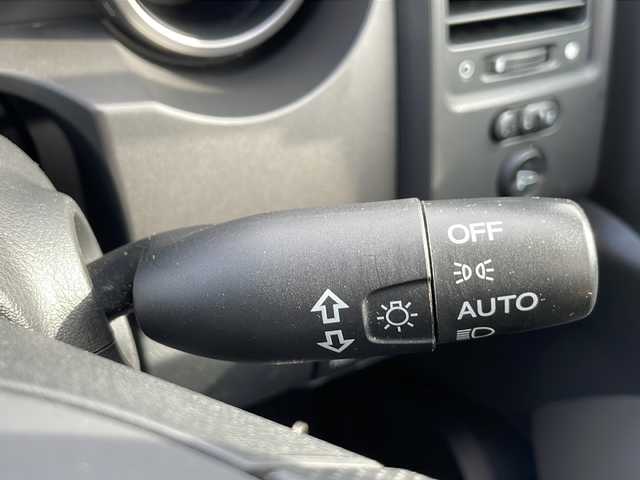 ホンダ クロスロード 18L HDDナビエディション 静岡県 2009(平21)年 11.9万km アラバスターシルバーメタリック 純正ナビ/　フルセグTV/MSV/DVD/バックカメラ /ETC/キセノンライト/オートライト/純正マット、バイザー/ステアリングスイッチ
