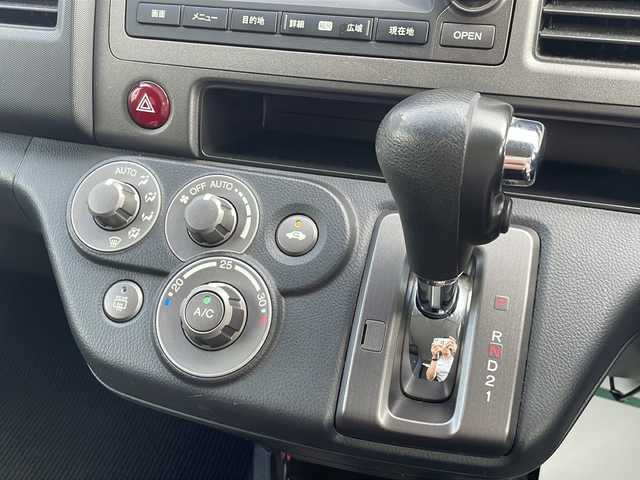 ホンダ クロスロード 18L HDDナビエディション 静岡県 2009(平21)年 11.9万km アラバスターシルバーメタリック 純正ナビ/　フルセグTV/MSV/DVD/バックカメラ /ETC/キセノンライト/オートライト/純正マット、バイザー/ステアリングスイッチ