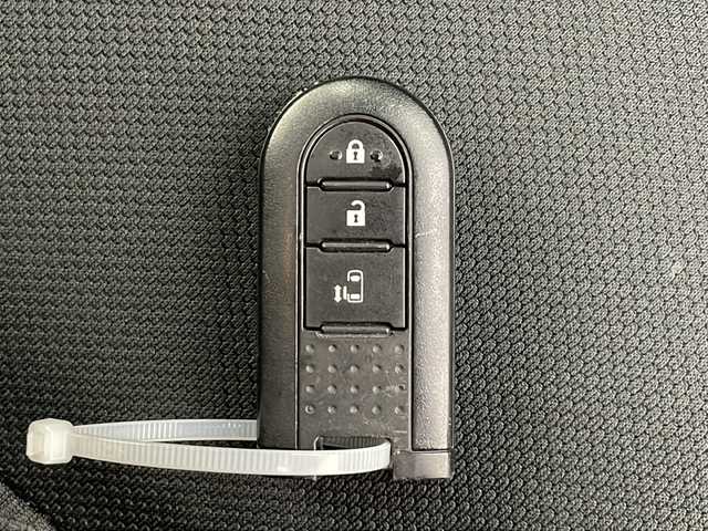 ダイハツ トール X SAⅡ 千葉県 2018(平30)年 3万km ブライトシルバーメタリック スマートアシスト/ALPINE9インチHDDナビ/　　CD/DVD/BT/フルセグTV/片側パワースライドドア/リアイージードアクローザー/オートライト/アイドリングストップ/社外ドライブレコーダー/プッシュスタート/ETC/禁煙車/ISOFIX