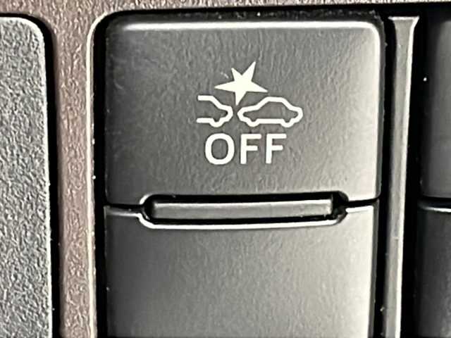 ダイハツ トール X SAⅡ 千葉県 2018(平30)年 3万km ブライトシルバーメタリック スマートアシスト/ALPINE9インチHDDナビ/　　CD/DVD/BT/フルセグTV/片側パワースライドドア/リアイージードアクローザー/オートライト/アイドリングストップ/社外ドライブレコーダー/プッシュスタート/ETC/禁煙車/ISOFIX