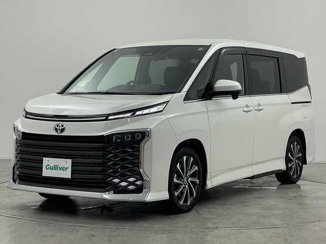 トヨタ ヴォクシー S－Z 群馬県 2024(令6)年 0.5万km ホワイトパールクリスタルシャイン 純正１０．５型ナビ　快適利便パッケージ　バックカメラ　シートヒーター　電動リアゲート　両側電動スライド　ユニバーサルステップ　衝突被害軽減ブレーキ　アダプティブクルーズコントロール　ＥＴＣ２．０　禁煙