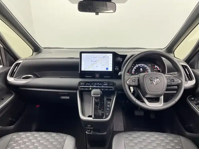トヨタ ヴォクシー S－Z 群馬県 2024(令6)年 0.5万km ホワイトパールクリスタルシャイン 純正１０．５型ナビ　快適利便パッケージ　バックカメラ　シートヒーター　電動リアゲート　両側電動スライド　ユニバーサルステップ　衝突被害軽減ブレーキ　アダプティブクルーズコントロール　ＥＴＣ２．０　禁煙