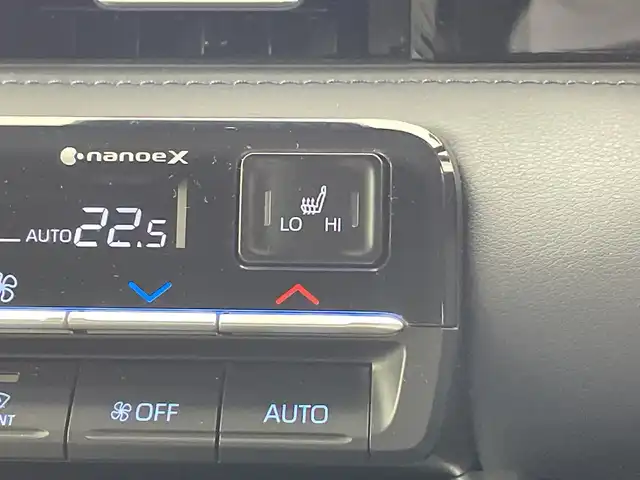 トヨタ ヴォクシー S－Z 群馬県 2024(令6)年 0.5万km ホワイトパールクリスタルシャイン 純正１０．５型ナビ　快適利便パッケージ　バックカメラ　シートヒーター　電動リアゲート　両側電動スライド　ユニバーサルステップ　衝突被害軽減ブレーキ　アダプティブクルーズコントロール　ＥＴＣ２．０　禁煙