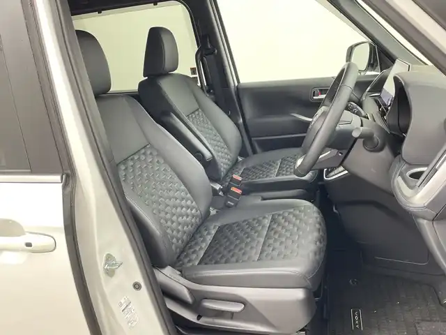トヨタ ヴォクシー S－Z 群馬県 2024(令6)年 0.5万km ホワイトパールクリスタルシャイン 純正１０．５型ナビ　快適利便パッケージ　バックカメラ　シートヒーター　電動リアゲート　両側電動スライド　ユニバーサルステップ　衝突被害軽減ブレーキ　アダプティブクルーズコントロール　ＥＴＣ２．０　禁煙