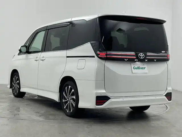 トヨタ ヴォクシー S－Z 群馬県 2024(令6)年 0.5万km ホワイトパールクリスタルシャイン 純正１０．５型ナビ　快適利便パッケージ　バックカメラ　シートヒーター　電動リアゲート　両側電動スライド　ユニバーサルステップ　衝突被害軽減ブレーキ　アダプティブクルーズコントロール　ＥＴＣ２．０　禁煙
