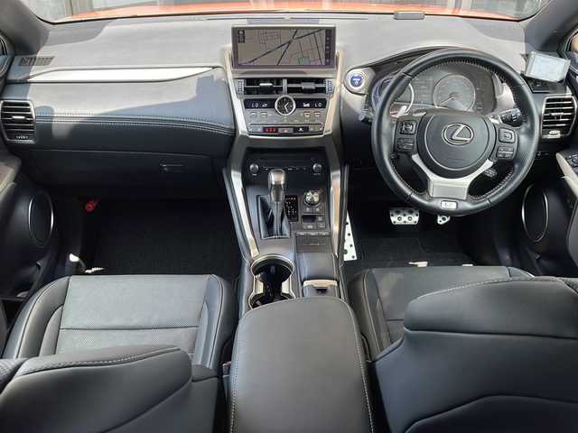 レクサス ＮＸ 300h Fスポーツ 静岡県 2020(令2)年 4.8万km オレンジ ワンオーナー車/【主要装備】/パノラマルーフ/TRDエアロ/TRDスポーツマフラー/BSM/パノラミックビューモニター/LEDヘッドライト/前後シーケンシャル/ステアリングスイッチ/クルーズコントロール/レーンキープアシスト/パワーバックドア/ハンドルヒーター/オートマチックハイビーム/シートヒーター/シートベンチレーション/パドルシフト/置くだけ充電/3眼LED