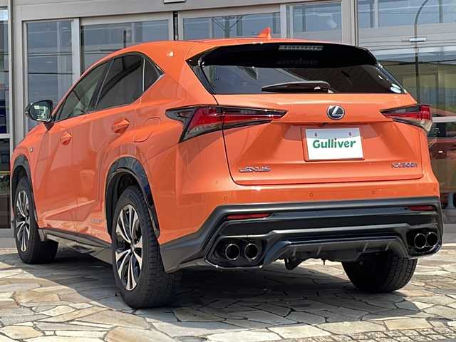 レクサス ＮＸ 300h Fスポーツ 静岡県 2020(令2)年 4.8万km オレンジ ワンオーナー車/【主要装備】/パノラマルーフ/TRDエアロ/TRDスポーツマフラー/BSM/パノラミックビューモニター/LEDヘッドライト/前後シーケンシャル/ステアリングスイッチ/クルーズコントロール/レーンキープアシスト/パワーバックドア/ハンドルヒーター/オートマチックハイビーム/シートヒーター/シートベンチレーション/パドルシフト/置くだけ充電/3眼LED