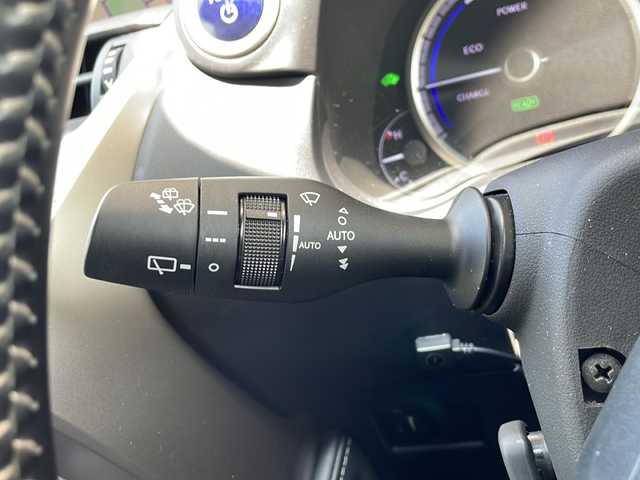 レクサス ＮＸ 300h Fスポーツ 静岡県 2020(令2)年 4.8万km オレンジ ワンオーナー車/【主要装備】/パノラマルーフ/TRDエアロ/TRDスポーツマフラー/BSM/パノラミックビューモニター/LEDヘッドライト/前後シーケンシャル/ステアリングスイッチ/クルーズコントロール/レーンキープアシスト/パワーバックドア/ハンドルヒーター/オートマチックハイビーム/シートヒーター/シートベンチレーション/パドルシフト/置くだけ充電/3眼LED