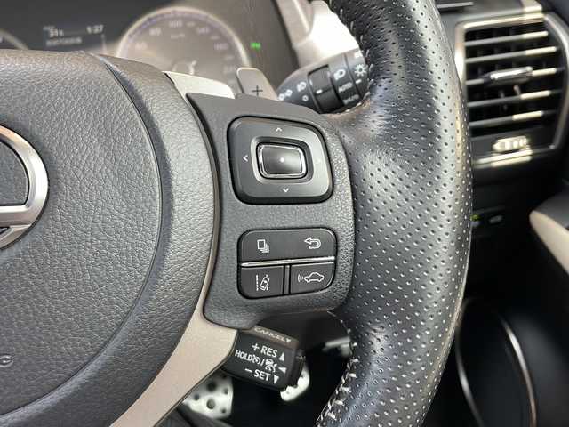 レクサス ＮＸ 300h Fスポーツ 静岡県 2020(令2)年 4.8万km オレンジ ワンオーナー車/【主要装備】/パノラマルーフ/TRDエアロ/TRDスポーツマフラー/BSM/パノラミックビューモニター/LEDヘッドライト/前後シーケンシャル/ステアリングスイッチ/クルーズコントロール/レーンキープアシスト/パワーバックドア/ハンドルヒーター/オートマチックハイビーム/シートヒーター/シートベンチレーション/パドルシフト/置くだけ充電/3眼LED