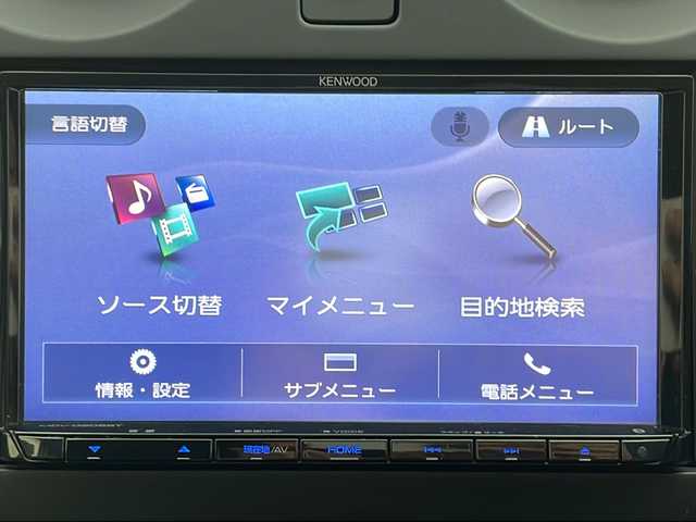 日産 ノート X FOUR 新潟県 2018(平30)年 8.4万km ブリリアントシルバー パートタイム４ＷＤ　エマージェンシーブレーキ　ナビ　Ｂｌｕｅｔｏｏｔｈ　ＤＶＤ再生　バックカメラ　純正１４ＡＷ　レーンキープアシスト　コーナーセンサー　オートライト　スマートキー　スペアキー