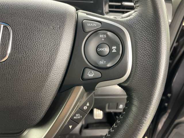 ホンダ ステップワゴン スパーダ クルスピセンシング 道央・札幌 2018(平30)年 3.8万km モダンスティールM ・４ＷＤ/ターボ/・寒冷地仕様/・10インチ純正ナビ/・BT&CD&DVD&SD&USB&フルセグTV/・AppleCarPlay&TVキャンセラー/・バックカメラ/・両側パワースライドドア/・純正フリップダウンモニター/・ホンダセンシング/・アダプティブクルーズコントロール/・衝突被害軽減ブレーキ/・パドルシフト/・ハーフレザーシート/・前席シートヒーター/・純正ドライブレコーダー/・ビルトインETC/・ＬＥＤヘッドライト/・オートライト/・フロントワイパーデアイサー/・ドアミラーヒーター/・保証書/・取扱説明書