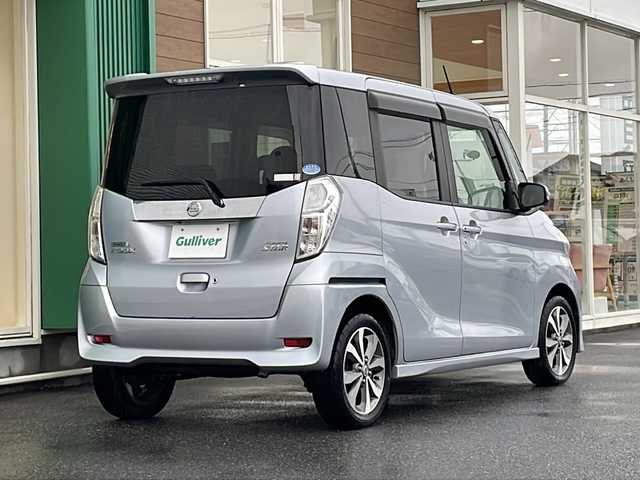 日産 デイズ ルークス ハイウェイスターターボ 岐阜県 2014(平26)年 8.4万km クールシルバー 禁煙車/純正ナビ/FM/AM/CD/DVD/BT/フルセグTV/アラウンドビューモニター/両側パワースライドドア/純正アルミホイール/純正フロアマット/ETC/オートエアコン/オートライト/パワーステアリング/パワーウィンドウ/プッシュスタート/電動ミラー