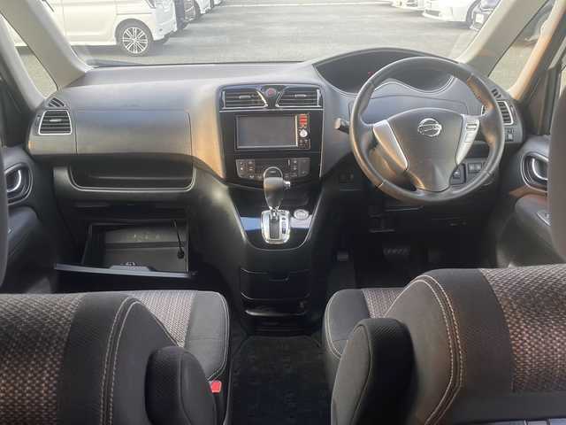 日産 セレナ HWS S HV Vセレ +Sefty 熊本県 2015(平27)年 7.1万km ブリリアントホワイトパール (株)IDOMが運営する【じしゃロン熊本店】の自社ローン対象車両になります。こちらは現金ご利用時の価格です。自社ローンご希望の方は別途その旨お申付け下さい。/純正ナビ（ＣＤ　ＤＶＤ　ＳＤ　フルセグＴＶ）　/バックカメラ　/ＥＴＣ　/両側パワースライドドア　/クルーズコントロール　/レーンキープアシスト　/エマージェンシーブレーキ　/Ｗエアバッグ　/プッシュスタート