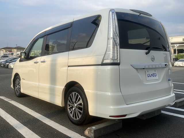 日産 セレナ HWS S HV Vセレ +Sefty 熊本県 2015(平27)年 7.1万km ブリリアントホワイトパール (株)IDOMが運営する【じしゃロン熊本店】の自社ローン対象車両になります。こちらは現金ご利用時の価格です。自社ローンご希望の方は別途その旨お申付け下さい。/純正ナビ（ＣＤ　ＤＶＤ　ＳＤ　フルセグＴＶ）　/バックカメラ　/ＥＴＣ　/両側パワースライドドア　/クルーズコントロール　/レーンキープアシスト　/エマージェンシーブレーキ　/Ｗエアバッグ　/プッシュスタート