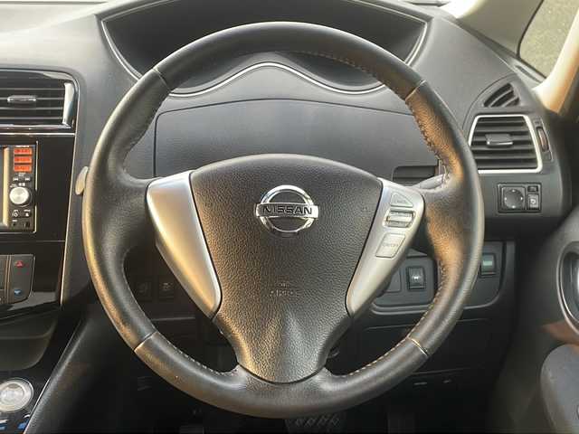 日産 セレナ HWS S HV Vセレ +Sefty 熊本県 2015(平27)年 7.1万km ブリリアントホワイトパール (株)IDOMが運営する【じしゃロン熊本店】の自社ローン対象車両になります。こちらは現金ご利用時の価格です。自社ローンご希望の方は別途その旨お申付け下さい。/純正ナビ（ＣＤ　ＤＶＤ　ＳＤ　フルセグＴＶ）　/バックカメラ　/ＥＴＣ　/両側パワースライドドア　/クルーズコントロール　/レーンキープアシスト　/エマージェンシーブレーキ　/Ｗエアバッグ　/プッシュスタート