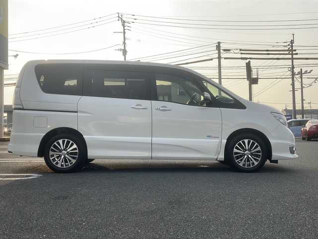 日産 セレナ HWS S HV Vセレ +Sefty 熊本県 2015(平27)年 7.1万km ブリリアントホワイトパール (株)IDOMが運営する【じしゃロン熊本店】の自社ローン対象車両になります。こちらは現金ご利用時の価格です。自社ローンご希望の方は別途その旨お申付け下さい。/純正ナビ（ＣＤ　ＤＶＤ　ＳＤ　フルセグＴＶ）　/バックカメラ　/ＥＴＣ　/両側パワースライドドア　/クルーズコントロール　/レーンキープアシスト　/エマージェンシーブレーキ　/Ｗエアバッグ　/プッシュスタート