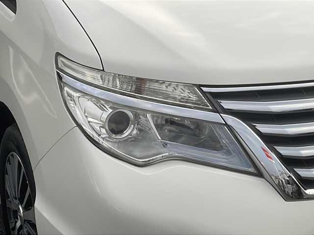 日産 セレナ HWS S HV Vセレ +Sefty 熊本県 2015(平27)年 7.1万km ブリリアントホワイトパール (株)IDOMが運営する【じしゃロン熊本店】の自社ローン対象車両になります。こちらは現金ご利用時の価格です。自社ローンご希望の方は別途その旨お申付け下さい。/純正ナビ（ＣＤ　ＤＶＤ　ＳＤ　フルセグＴＶ）　/バックカメラ　/ＥＴＣ　/両側パワースライドドア　/クルーズコントロール　/レーンキープアシスト　/エマージェンシーブレーキ　/Ｗエアバッグ　/プッシュスタート