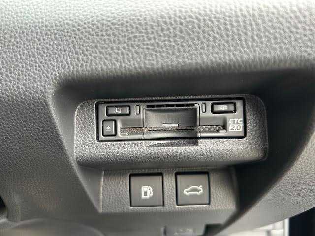 トヨタ クラウン クロスオーバー Z 埼玉県 2024(令6)年 1.4万km ブラック ワンオーナー/純正メモリナビ/全方位カメラ/追従付きクルーズコントロール/ムーンルーフ/プッシュスタート/パワーバックドア/DRIVE MODE/EVモード/レザーシート/メモリーシート/D/Nパワーシート/シートヒーター/エアーシート/ETC2.0/クリアランスソナー/デジタルインナーミラー/LEDヘッドライト/オートライト/オートハイビーム/ハンドルヒーター/置くだけ充電/PCS/BSM/AC100V