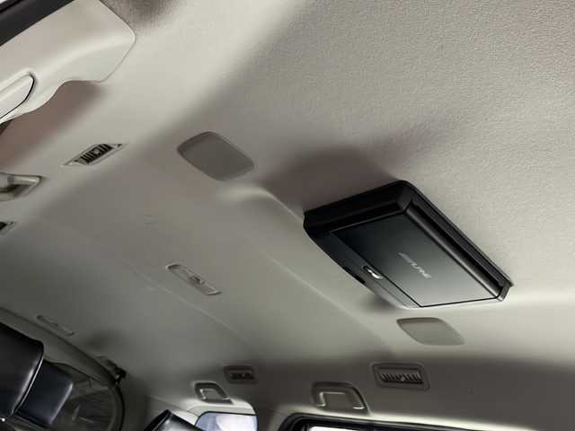 トヨタ ヴォクシー ZS 煌Ⅱ 広島県 2016(平28)年 6.5万km ホワイトパールクリスタルシャイン 禁煙　/社外９型ナビ　/両側パワースライドドア　/ブラインドスポットモニター/ＥＴＣ　/ドライブレコーダー　/後席モニター　/車線逸脱警報　/ＨＤＭＩ　/オートハイビーム　/衝突軽減システム　/ウォークスルー/社外16インチアルミホイール