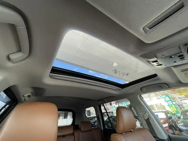 トヨタ ランドクルーザー プラド TX-L 70thアニバーサリーLTD 岡山県 2022(令4)年 7.5万km ホワイトパールクリスタルシャイン 登録時走行距離74855km/サンルーフ/ToyotaSeaftySense/・プリクラッシュセーフティ/・オートマティックハイビーム/・アダプティブクルーズコントロール/純正SDナビ/(AM/FM/BT/TV/DISC)/バックカメラ/ビルトインETC/ドライブレコーダー/D+N席パワーシート/D+N席シートヒーター/D+N席エアシート/4WD/MTモード付AT/プッシュスタート/スマートキー/スペアキー/純正18インチアルミホイール