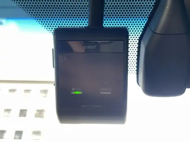 トヨタ ランドクルーザー プラド TX-L 70thアニバーサリーLTD 岡山県 2022(令4)年 7.5万km ホワイトパールクリスタルシャイン 登録時走行距離74855km/サンルーフ/ToyotaSeaftySense/・プリクラッシュセーフティ/・オートマティックハイビーム/・アダプティブクルーズコントロール/純正SDナビ/(AM/FM/BT/TV/DISC)/バックカメラ/ビルトインETC/ドライブレコーダー/D+N席パワーシート/D+N席シートヒーター/D+N席エアシート/4WD/MTモード付AT/プッシュスタート/スマートキー/スペアキー/純正18インチアルミホイール