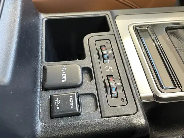 トヨタ ランドクルーザー プラド TX-L 70thアニバーサリーLTD 岡山県 2022(令4)年 7.5万km ホワイトパールクリスタルシャイン 登録時走行距離74855km/サンルーフ/ToyotaSeaftySense/・プリクラッシュセーフティ/・オートマティックハイビーム/・アダプティブクルーズコントロール/純正SDナビ/(AM/FM/BT/TV/DISC)/バックカメラ/ビルトインETC/ドライブレコーダー/D+N席パワーシート/D+N席シートヒーター/D+N席エアシート/4WD/MTモード付AT/プッシュスタート/スマートキー/スペアキー/純正18インチアルミホイール