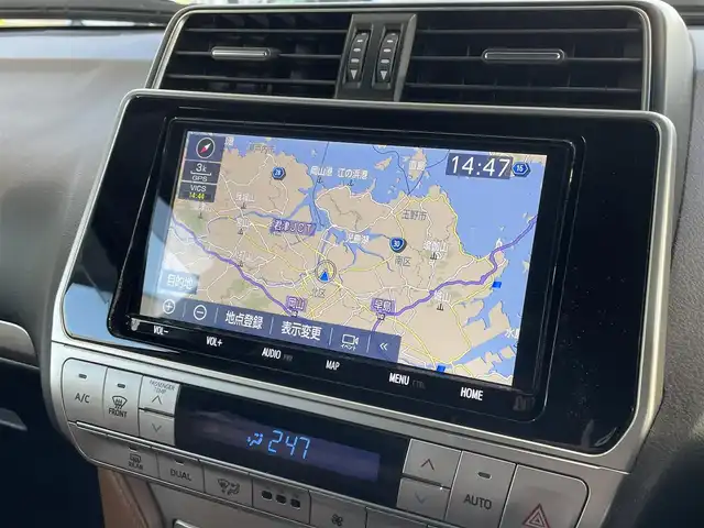 トヨタ ランドクルーザー プラド TX-L 70thアニバーサリーLTD 岡山県 2022(令4)年 7.5万km ホワイトパールクリスタルシャイン 登録時走行距離74855km/サンルーフ/ToyotaSeaftySense/・プリクラッシュセーフティ/・オートマティックハイビーム/・アダプティブクルーズコントロール/純正SDナビ/(AM/FM/BT/TV/DISC)/バックカメラ/ビルトインETC/ドライブレコーダー/D+N席パワーシート/D+N席シートヒーター/D+N席エアシート/4WD/MTモード付AT/プッシュスタート/スマートキー/スペアキー/純正18インチアルミホイール