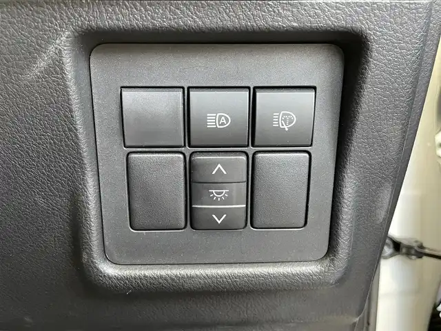 トヨタ ランドクルーザー プラド TX-L 70thアニバーサリーLTD 岡山県 2022(令4)年 7.5万km ホワイトパールクリスタルシャイン 登録時走行距離74855km/サンルーフ/ToyotaSeaftySense/・プリクラッシュセーフティ/・オートマティックハイビーム/・アダプティブクルーズコントロール/純正SDナビ/(AM/FM/BT/TV/DISC)/バックカメラ/ビルトインETC/ドライブレコーダー/D+N席パワーシート/D+N席シートヒーター/D+N席エアシート/4WD/MTモード付AT/プッシュスタート/スマートキー/スペアキー/純正18インチアルミホイール