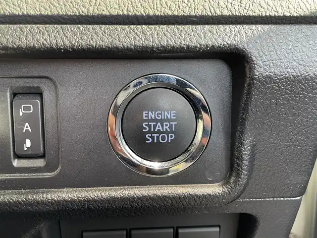 トヨタ ランドクルーザー プラド TX-L 70thアニバーサリーLTD 岡山県 2022(令4)年 7.5万km ホワイトパールクリスタルシャイン 登録時走行距離74855km/サンルーフ/ToyotaSeaftySense/・プリクラッシュセーフティ/・オートマティックハイビーム/・アダプティブクルーズコントロール/純正SDナビ/(AM/FM/BT/TV/DISC)/バックカメラ/ビルトインETC/ドライブレコーダー/D+N席パワーシート/D+N席シートヒーター/D+N席エアシート/4WD/MTモード付AT/プッシュスタート/スマートキー/スペアキー/純正18インチアルミホイール