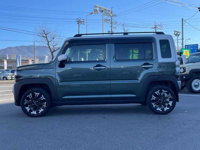 スズキ ハスラー Jスタイル ターボ 長野県 2021(令3)年 2.4万km クールカーキパールメタリック/ホワイト2トーンルーフ 禁煙車/４ＷＤ/ターボ/９インチ純正ナビ/Bluetooth Audio/フルセグテレビ/全方位カメラ/バックカメラ/ルーフレール/ビルトインＥＴＣ/追従クルーズコントロール/前席シートヒーター/ロッドホルダー/セーフティーサポート/・デュアルセンサーブレーキサポート/・誤発進抑制機能/・車線逸脱警報機能/・ふらつき警報機能/・先行車発進お知らせ機能/・標識認識機能/・ハイビームアシスト/革巻きステアリング/ステアリングスイッチ/ＬＥＤヘッドライト/フォグランプ/オートライト/オートマチックハイビーム/スマートキー/プッシュスタート/電動格納ミラー/社外１５インチＡＷ/純正フロアマット