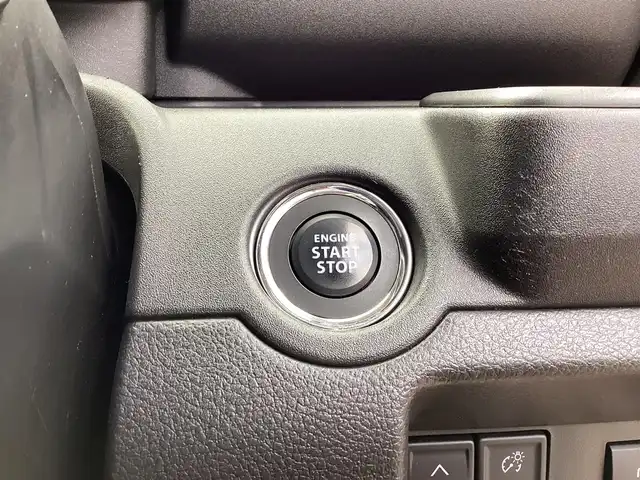 スズキ ソリオ バンディット HV MV 三重県 2021(令3)年 2.3万km ピュアホワイトP 衝突軽減/レーダークルーズコントロール/純正8インチナビ/フルセグ/DVD再生/両側電動スライドドア/ヘッドアップディスプレイ/LEDヘッドライト/LEDフォグライト/前後ドライブレコーダー/スマートキー/プッシュスタート/ETC