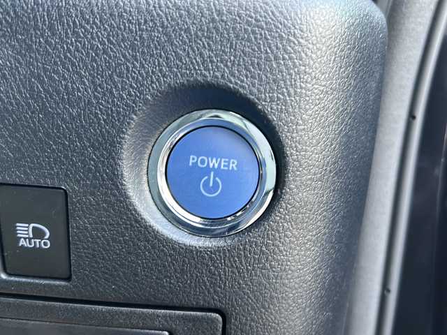 トヨタ アルファードハイブリット エグゼクティブ ラウンジ S 福島県 2021(令3)年 1.4万km スパークリングブラックパールクリスタルシャイン トヨタセーフティセンス/・衝突被害軽減ブレーキ/・オートハイビーム/・車線逸脱警報装置/・レーダークルーズコントロール/・ロードサインアシスト/・プロアクティブドライビングアシスト/純正ディスプレイオーディオナビ/・JBLサウンド/・フルセグTV/BT/CD/DVD/SD/USB/HDMI/・MiraCast/FM/AM/・バックカメラ/・アラウンドビューモニター/・ビルトインETC2.0/・純正フリップダウンモニター/前後ドライブレコーダー/・型番：DC-DR651/革張りステアリング/・ステアリングスイッチ/・ステアリングヒーター/レザーシート/・全席パワーシート/・全席シートヒーター/・全席エアシート/・オットマン/・3列シート/・D席メモリーシート/両側パワースライドドア/電動リアゲート/電子パーキング/・オートブレーキホールド/100V電源/MTモード付AT/プッシュスタート/・スマートキー/・スペアキー1本/LEDヘッドライト/・オートライト/・フォグランプ/コーナーセンサー/ワンオーナー/純正ドアバイザー/純正フロアマット/積込みスタッドレスタイヤ/・ECOFORMEアルミ/・溝10mm/・225/60R16