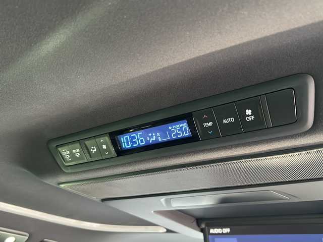 トヨタ アルファードハイブリット エグゼクティブ ラウンジ S 福島県 2021(令3)年 1.4万km スパークリングブラックパールクリスタルシャイン トヨタセーフティセンス/・衝突被害軽減ブレーキ/・オートハイビーム/・車線逸脱警報装置/・レーダークルーズコントロール/・ロードサインアシスト/・プロアクティブドライビングアシスト/純正ディスプレイオーディオナビ/・JBLサウンド/・フルセグTV/BT/CD/DVD/SD/USB/HDMI/・MiraCast/FM/AM/・バックカメラ/・アラウンドビューモニター/・ビルトインETC2.0/・純正フリップダウンモニター/前後ドライブレコーダー/・型番：DC-DR651/革張りステアリング/・ステアリングスイッチ/・ステアリングヒーター/レザーシート/・全席パワーシート/・全席シートヒーター/・全席エアシート/・オットマン/・3列シート/・D席メモリーシート/両側パワースライドドア/電動リアゲート/電子パーキング/・オートブレーキホールド/100V電源/MTモード付AT/プッシュスタート/・スマートキー/・スペアキー1本/LEDヘッドライト/・オートライト/・フォグランプ/コーナーセンサー/ワンオーナー/純正ドアバイザー/純正フロアマット/積込みスタッドレスタイヤ/・ECOFORMEアルミ/・溝10mm/・225/60R16