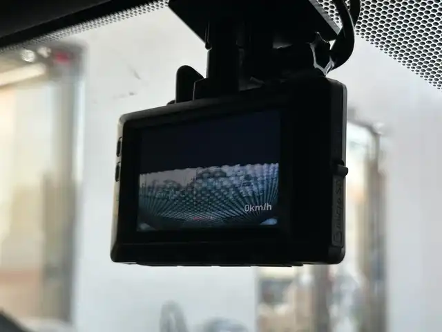 レクサス ＩＳ 300h バージョンL 茨城県 2021(令3)年 9.1万km ソニッククォーツ 純正メモリナビ/　(CD/DVD/USB/Bluetooth/Miracast/フルセグ)/Mark Levinsonオーディオ/パノラミックビューモニター/フロントサイドエアロ/前後ドライブレコーダー/追従型クルーズコントロール/ETC2.0/LEDヘッドライト/レザーシート/ヒート・エアシート/パワーシート/電動サンシェード/純正アルミホイール/純正フロアマット/レーンキープアシスト/パワーステアリング/オートライト