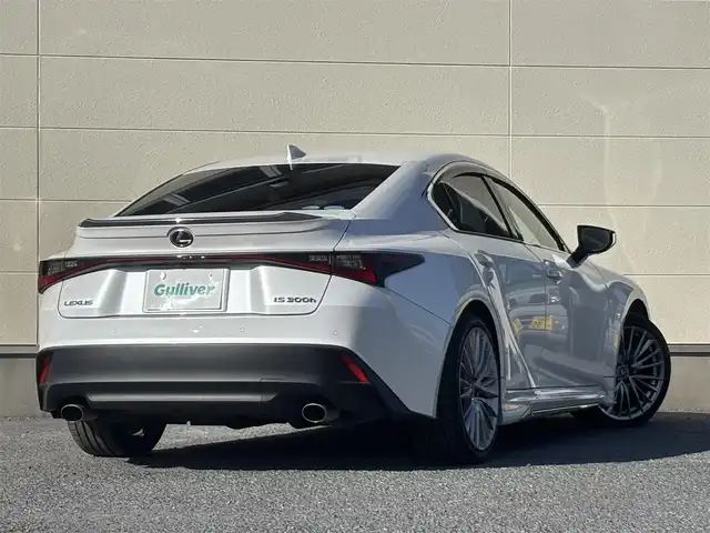 レクサス ＩＳ 300h バージョンL 茨城県 2021(令3)年 9.1万km ソニッククォーツ 純正メモリナビ/　(CD/DVD/USB/Bluetooth/Miracast/フルセグ)/Mark Levinsonオーディオ/パノラミックビューモニター/フロントサイドエアロ/前後ドライブレコーダー/追従型クルーズコントロール/ETC2.0/LEDヘッドライト/レザーシート/ヒート・エアシート/パワーシート/電動サンシェード/純正アルミホイール/純正フロアマット/レーンキープアシスト/パワーステアリング/オートライト