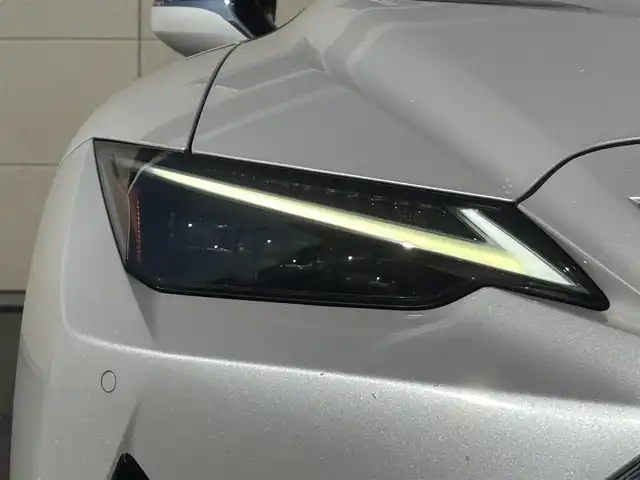 レクサス ＩＳ 300h バージョンL 茨城県 2021(令3)年 9.1万km ソニッククォーツ 純正メモリナビ/　(CD/DVD/USB/Bluetooth/Miracast/フルセグ)/Mark Levinsonオーディオ/パノラミックビューモニター/フロントサイドエアロ/前後ドライブレコーダー/追従型クルーズコントロール/ETC2.0/LEDヘッドライト/レザーシート/ヒート・エアシート/パワーシート/電動サンシェード/純正アルミホイール/純正フロアマット/レーンキープアシスト/パワーステアリング/オートライト