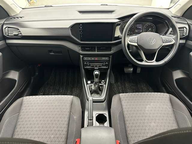 フォルクスワーゲン ＶＷ Ｔ－クロス TSI アクティブ 兵庫県 2022(令4)年 2.8万km 白 ・純正メモリナビ/・FM/AM/Bluetooth/DA　/・純正ディスプレイオーディオ/(AppleCarPlay/AndroidAuto)/・前後ドライブレコーダー　/・バックカメラ/・ＢＳＭ/・前後コーナーセンサー　/・追従クルーズコントロール　/・ビルトインＥＴＣ２．０　/・ステアリングスイッチ/・アイドリングストップ/・パーキングアシスト/・ルーフレール/・スマートキー/・オートライト/・オートハイビーム/・LEDヘッドライト/・フォグランプ