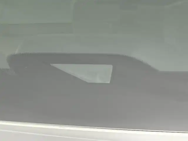 トヨタ ヴェルファイア ハイブリット エグゼクティブ ラウンジ 道央・札幌 2018(平30)年 11.1万km ホワイトパールクリスタルシャイン ・４WD/・寒冷地仕様/・モデリスタエアロ（F・S・R）/・JBLサウンド/・純正メーカーナビ/　CD／DVD／BT／フルセグ/・パノラミックビューモニター/・純正フリップダウンモニター/・デジタルインナーミラー/・純正ビルトインETC2.0/・社外ドライブレコーダー/・両側パワースライドドア/・トヨタセーフティセンス/・プリクラッシュセーフティ/・オートマチックハイビーム/・レーンキープアシスト/・レーントレーシングアシスト/・リヤクロストラフィックアラート/・パーキングサポートブレーキ/・ロードサインアシスト/・アダプティブフロントライティングシステム/・前後コーナーセンサー/・ベージュレザーシート/・全席シートヒーター/・全席シーエアコン/・全席パワーシート/・運転席シートメモリー/・純正AW17インチ/・LEDヘッドライト/・フォグライト/・純正フロアマット/・ドアバイザー/・スマートキー/・プッシュスタート/・スペアキー/・取扱説明書