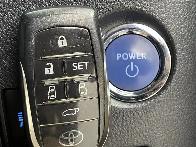 トヨタ ヴェルファイア ハイブリット エグゼクティブ ラウンジ 道央・札幌 2018(平30)年 11.1万km ホワイトパールクリスタルシャイン ・４WD/・寒冷地仕様/・モデリスタエアロ（F・S・R）/・JBLサウンド/・純正メーカーナビ/　CD／DVD／BT／フルセグ/・パノラミックビューモニター/・純正フリップダウンモニター/・デジタルインナーミラー/・純正ビルトインETC2.0/・社外ドライブレコーダー/・両側パワースライドドア/・トヨタセーフティセンス/・プリクラッシュセーフティ/・オートマチックハイビーム/・レーンキープアシスト/・レーントレーシングアシスト/・リヤクロストラフィックアラート/・パーキングサポートブレーキ/・ロードサインアシスト/・アダプティブフロントライティングシステム/・前後コーナーセンサー/・ベージュレザーシート/・全席シートヒーター/・全席シーエアコン/・全席パワーシート/・運転席シートメモリー/・純正AW17インチ/・LEDヘッドライト/・フォグライト/・純正フロアマット/・ドアバイザー/・スマートキー/・プッシュスタート/・スペアキー/・取扱説明書