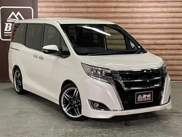 トヨタ エスクァイア Xi 愛知県 2018(平30)年 4万km ホワイトパールクリスタルシャイン AIS検査済み/【2502040694】/ワンオーナー/MTモード付/純正LEDヘッドライト/オートマチックハイビーム/片側パワースライドドア/ドライブレコーダー/純正SDナビ/フルセグテレビ/バックカメラ/USB入力端子/ETC/レーンキープアシスト/衝突被害軽減ブレーキ/クルーズコントロール/アイドリングストップ/ローダウン/18インチAW　シュタイナーLSV（社外）/SAILUN ATREZZO　225/40R18（社外）/フェンダーモール（社外）/社外パーツ取付有