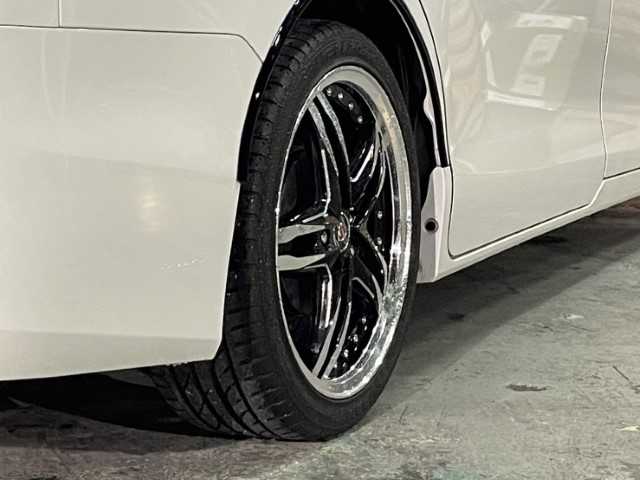 トヨタ エスクァイア Xi 愛知県 2018(平30)年 4万km ホワイトパールクリスタルシャイン AIS検査済み/【2502040694】/ワンオーナー/MTモード付/純正LEDヘッドライト/オートマチックハイビーム/片側パワースライドドア/ドライブレコーダー/純正SDナビ/フルセグテレビ/バックカメラ/USB入力端子/ETC/レーンキープアシスト/衝突被害軽減ブレーキ/クルーズコントロール/アイドリングストップ/ローダウン/18インチAW　シュタイナーLSV（社外）/SAILUN ATREZZO　225/40R18（社外）/フェンダーモール（社外）/社外パーツ取付有