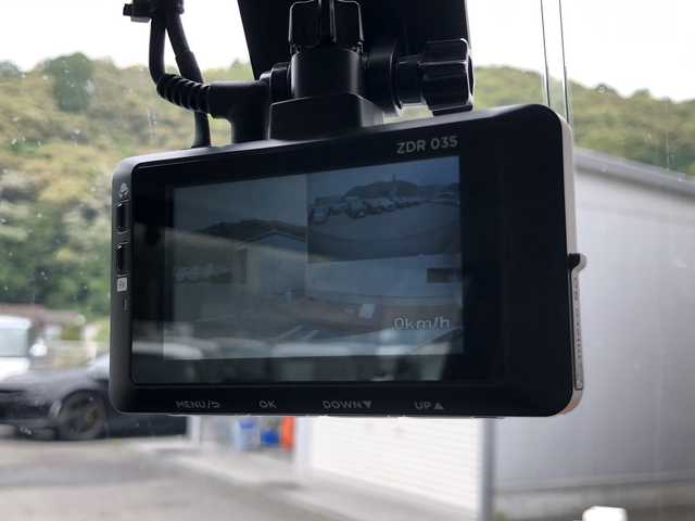 スズキ ハスラー Jスタイル Ⅲ 愛媛県 2018(平30)年 6.2万km ピュアホワイトパール/ブラック2トーン デュアルカメラブレーキサポート/・衝突軽減ブレーキ/・レーンキープアシスト/社外メモリナビ(AVIC-RZ802)/・AM/FM/CD/DVD/Bluetooth/MSV/・フルセグTV/ハーフレザーシート/・前座席シートヒーター/ビルトインETC/前後ドライブレコーダー/純正15インチアルミホイール/LEDオートヘッドライト/スマートキー&プッシュスタート/革巻きステアリング/ステアリングスイッチ