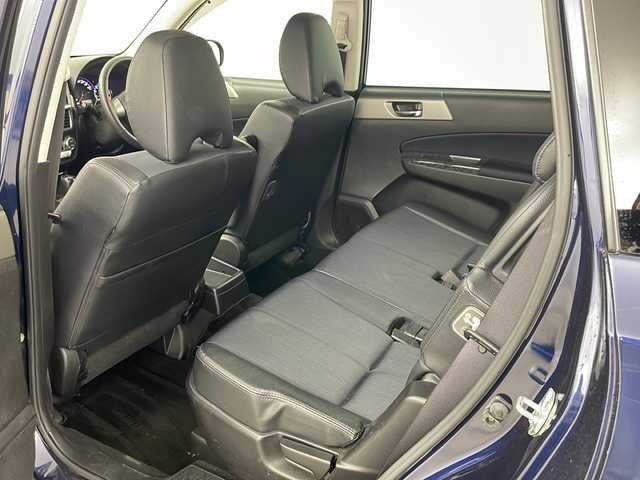 スバル エクシーガ 2．0GT 道央・札幌 2009(平21)年 5.3万km リーガルブルーパール ・4WD/・社外ナビTV&BT&CD&DVD/・バックカメラ/・革巻きステアリング/・ハーフレザーシート/・フロントワイパーデアイサー/・ドアミラーウィンカー/・ドアミラーヒーター/・ETC/・社外アルミ付サマータイヤ17インチ積込/・横滑り防止