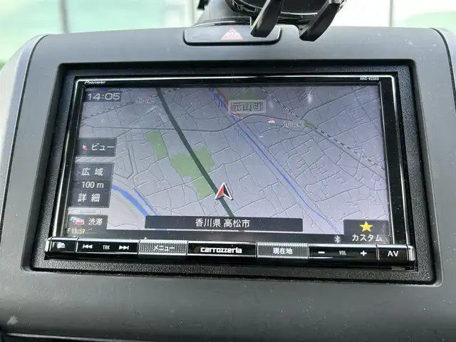 ホンダ フリード ハイブリット G ホンダセンシング 香川県 2020(令2)年 5.9万km プラチナホワイトパール 社外ナビ/・Bluetooth/・CD/DVD/・ワンセグTV/・USB/・SD/主要装備/・プッシュスタート/・両側パワースライドドア/・ETC車載器/・前席シートヒーター/・コーナーセンサー/・純正フロアマット/・オートライト/・LEDヘッドライト/・後席サンシェード/ホンダセンシング/・衝突軽減ブレーキ/・車線維持支援システム/・アダプティブクルーズコントロール/・誤発進抑制機能/・歩行者事故低減ステアリング/・路外逸脱抑制機能/・先行車発進お知らせ機能/・標識認識機能