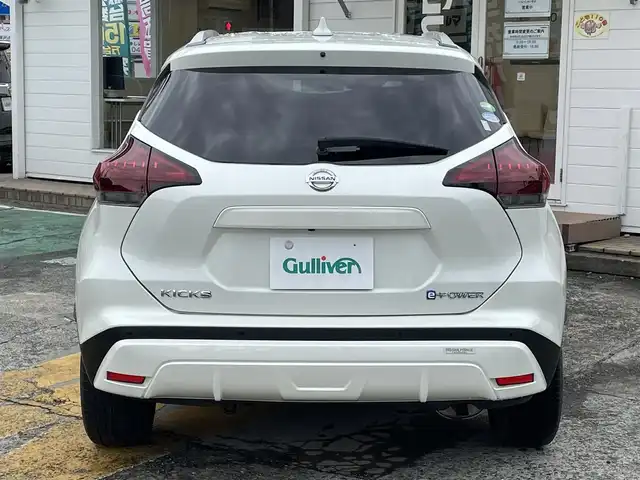日産 キックス X ツートーンインテリアED 神奈川県 2020(令2)年 3.2万km ブリリアントホワイトパール 純正メモリナビ/　（CD・DVD・Bluetooth・USB）/フルセグTV/合皮シート/前席シートヒーター/プロパイロット/アラウンドビューモニター/エマージェンシーブレーキ/LEDヘッドライト/LEDフォグライト/ステアリングヒーター/純正17インチAW/スマートキー×2/保証書/取扱説明書