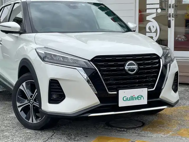 日産 キックス X ツートーンインテリアED 神奈川県 2020(令2)年 3.2万km ブリリアントホワイトパール 純正メモリナビ/　（CD・DVD・Bluetooth・USB）/フルセグTV/合皮シート/前席シートヒーター/プロパイロット/アラウンドビューモニター/エマージェンシーブレーキ/LEDヘッドライト/LEDフォグライト/ステアリングヒーター/純正17インチAW/スマートキー×2/保証書/取扱説明書