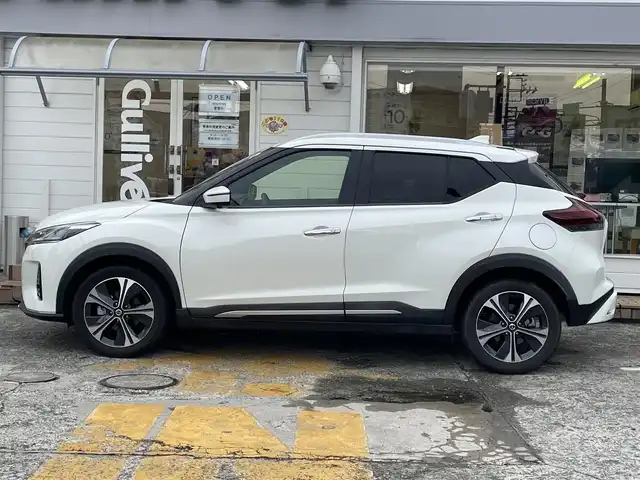 日産 キックス X ツートーンインテリアED 神奈川県 2020(令2)年 3.2万km ブリリアントホワイトパール 純正メモリナビ/　（CD・DVD・Bluetooth・USB）/フルセグTV/合皮シート/前席シートヒーター/プロパイロット/アラウンドビューモニター/エマージェンシーブレーキ/LEDヘッドライト/LEDフォグライト/ステアリングヒーター/純正17インチAW/スマートキー×2/保証書/取扱説明書