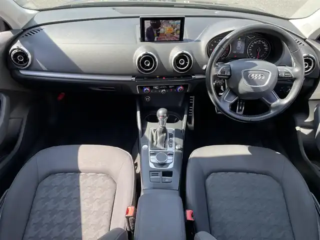 アウディ Ａ３ スポーツバック 1．4 TFSI 三重県 2016(平28)年 10.5万km ミトスブラックメタリック 登録時104380Km/ワンオーナー　/ナビ　/（AM・FM・TV・Bluetooth）/バッグカメラ　/クルコン追従なし/スペアキー　/パドルシフト　/ドラレコ　/ＭＴモード付　/アイドリングストップ　/クリアランスソナー　/コーナーセンサー　/ＬＥＤオートライト　/電動格納ミラー　/保証書/取説