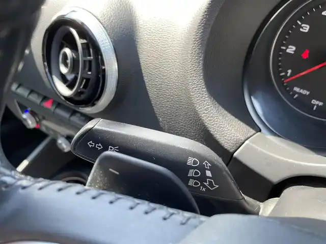 アウディ Ａ３ スポーツバック 1．4 TFSI 三重県 2016(平28)年 10.5万km ミトスブラックメタリック 登録時104380Km/ワンオーナー　/ナビ　/（AM・FM・TV・Bluetooth）/バッグカメラ　/クルコン追従なし/スペアキー　/パドルシフト　/ドラレコ　/ＭＴモード付　/アイドリングストップ　/クリアランスソナー　/コーナーセンサー　/ＬＥＤオートライト　/電動格納ミラー　/保証書/取説